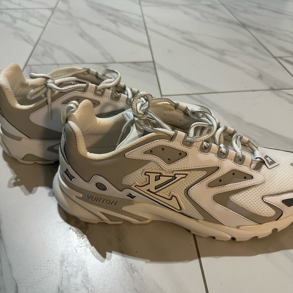 Louis Vuitton White and Gray Sneakers - Picture 4 of 11